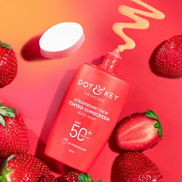Dot&Key Strawberry Dew Tinted Sunscreen SPF 50+ PA++++ 50ml (Warm Ivory)
